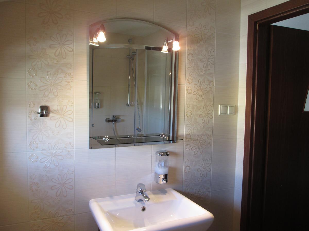 Hotel U Agaty Krosno Exterior foto